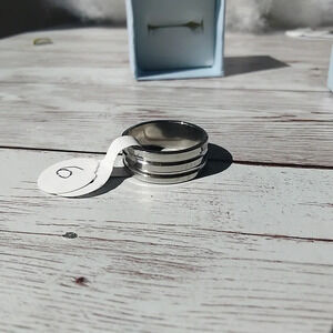 NIB Size 6 Stainless Steel Ring - Sleek & Stylish